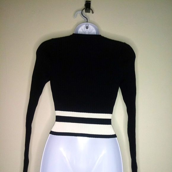 Forever 21 black and white Ribbed Cropped sweater - Picture 7 of 13